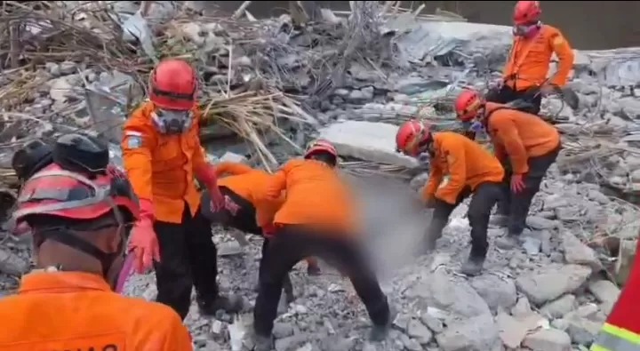 Hari Ketujuh Pencarian, Total Korban Ponpes Al-Khoziny Capai 66 Orang
